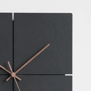 Beckett - Simple Modern Clock | Bright & Plus.